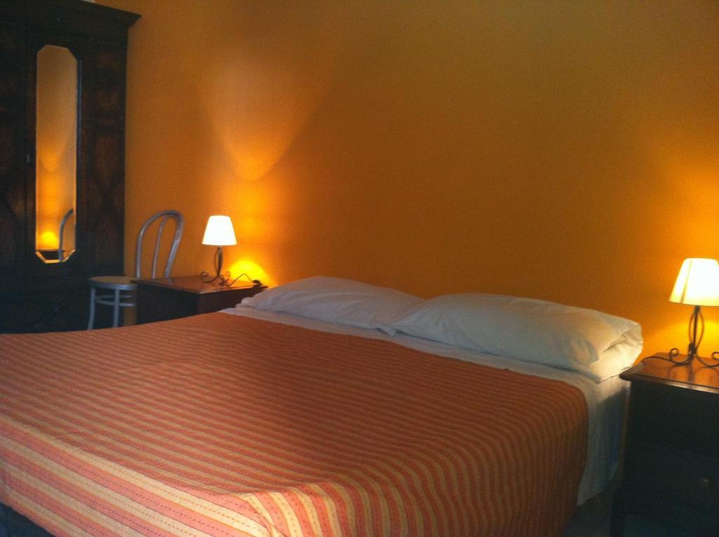 קטאניה Hotel Bellini חדר תמונה